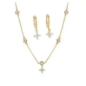 Gold Inlaid Zircon Four-leaf Flower Chain Necklace and Earrings Set